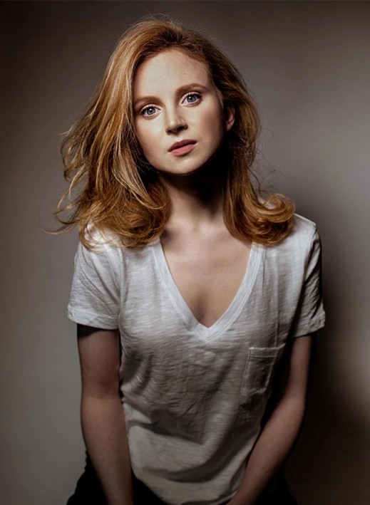portrait photo of Jenn Murray.